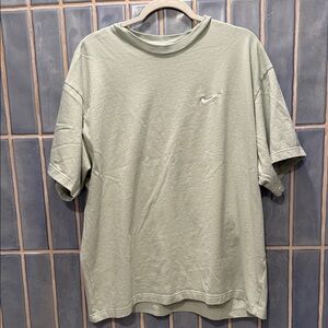 Nike Men’s Light Sage Green Crewneck T-Shirt